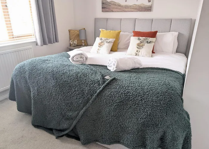 2Br-Dean House-Kitchen-Dog Friendly-Parking-Fast Wifi