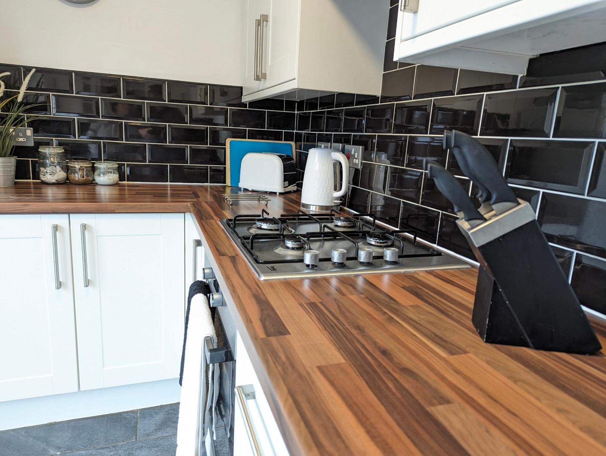 2br-dean House-kitchen-dog Friendly-parking-fast Wifi *