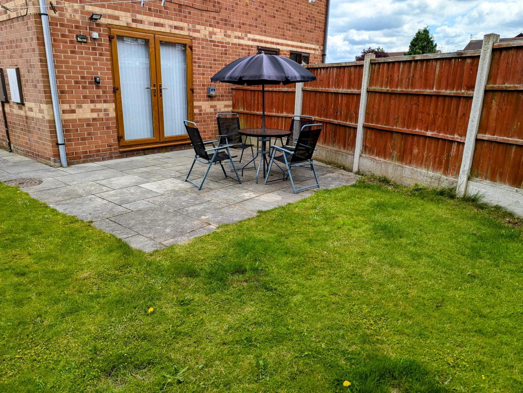 Holiday home 2br-dean House-kitchen-dog Friendly-parking-fast Wifi Doncaster